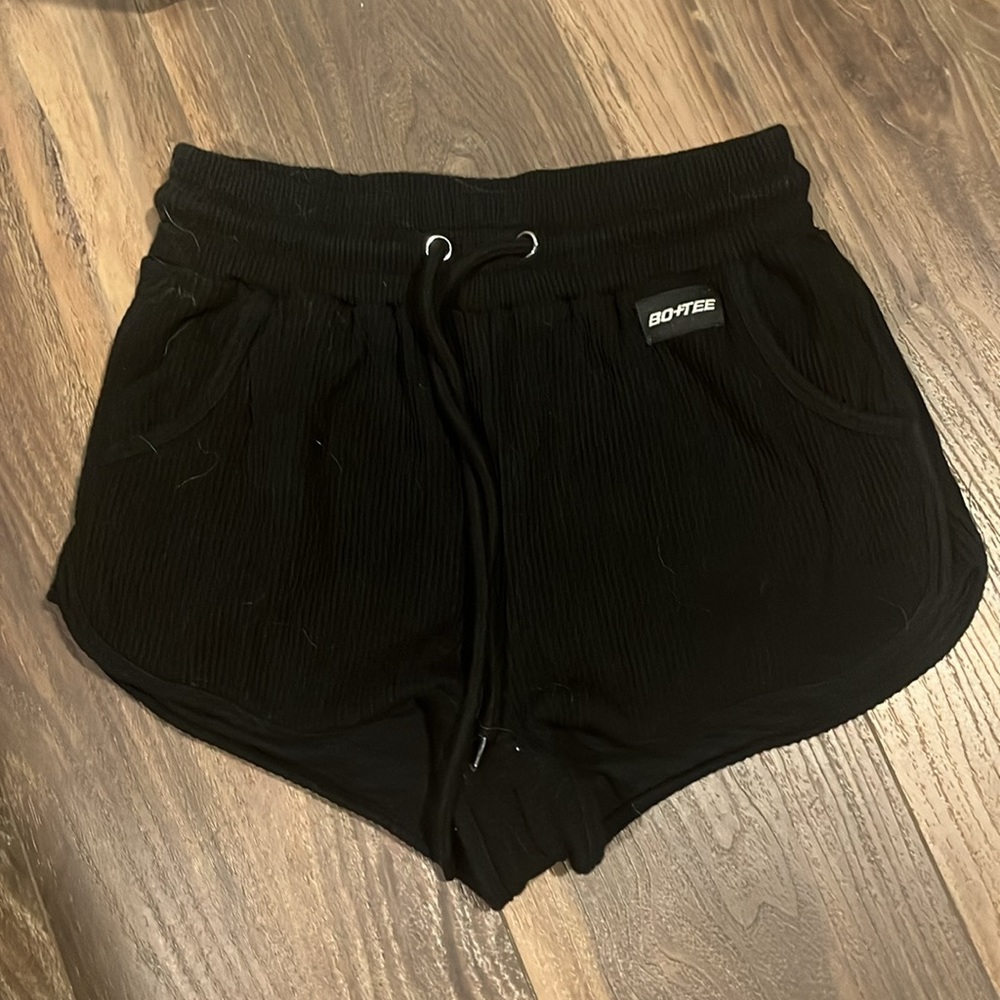 BO+TEE - Picture 2 of 4